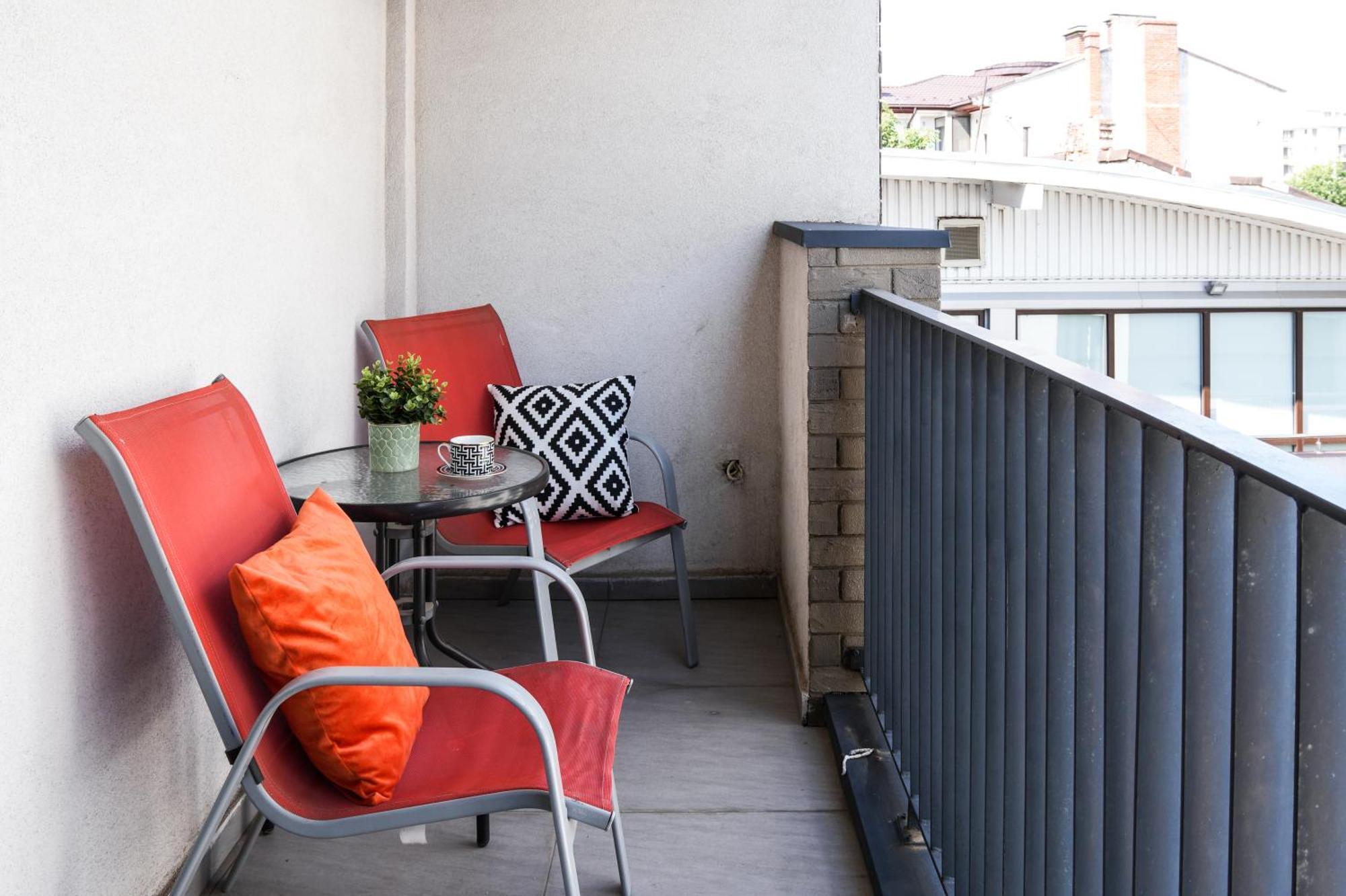Maria - Modern Apartment With Parking And Workspace Bukarest Exteriör bild